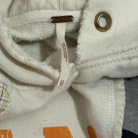 Free People Day Off Hoodie Sweatshirt Embroidered Patchwork Vintage Dist… - Picture 14 of 16